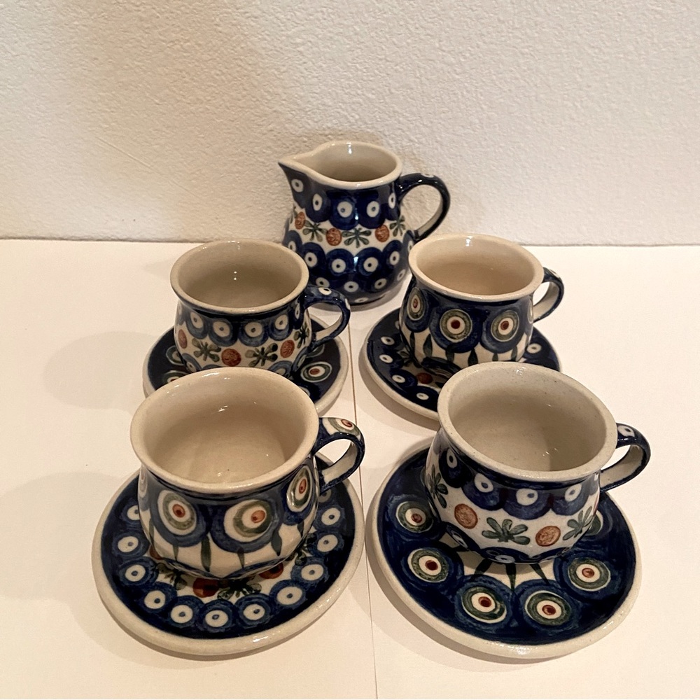 Authentic Boleslawiec Polish pottery 4 Espresso cups, saucers with mini creamer